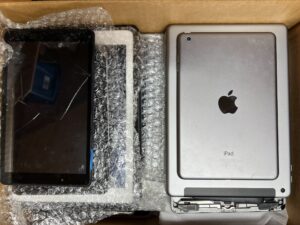 A tablet pallet, 16 pcs